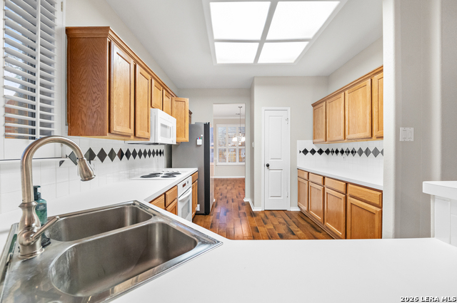 2634 Lakehills Property Photo 15
