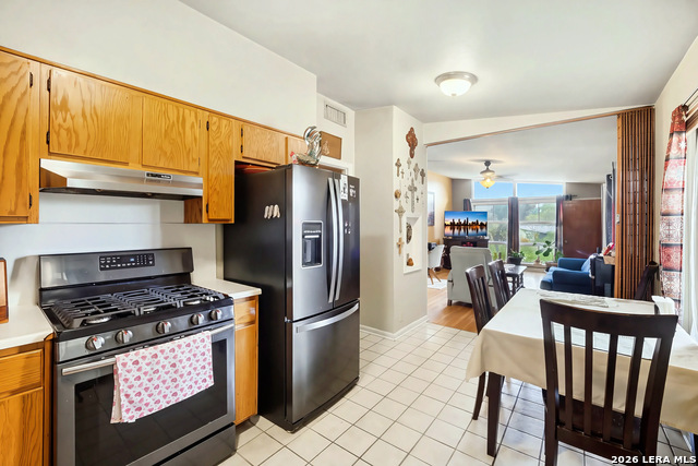 539 Crestview Dr Property Photo 6