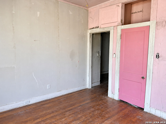 305 W Poplar St Property Photo 15