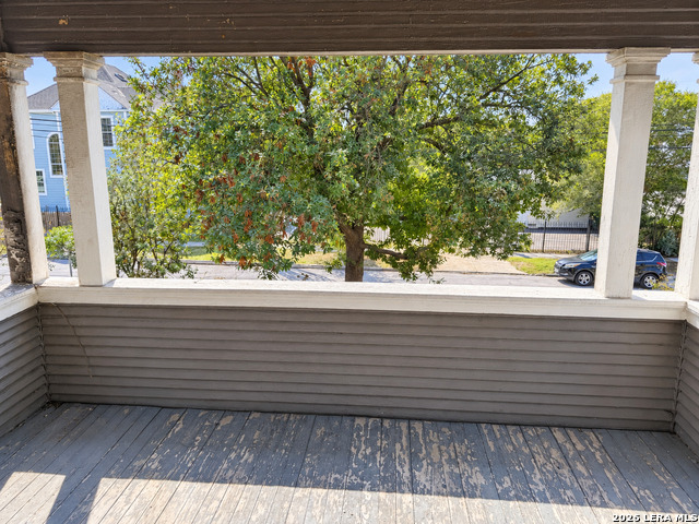 305 W Poplar St Property Photo 17