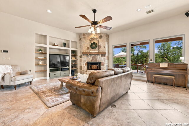 3555 Comal Spgs Property Photo 5