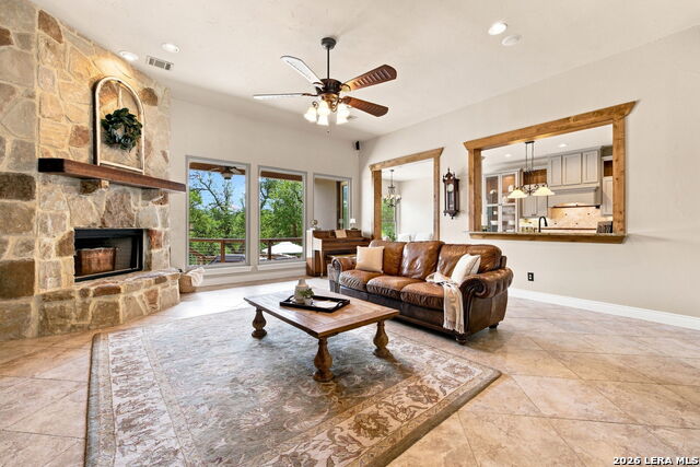 3555 Comal Spgs Property Photo 6