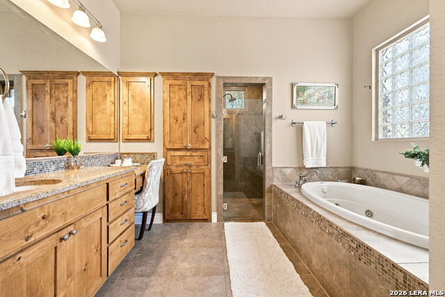 3555 Comal Spgs Property Photo 23