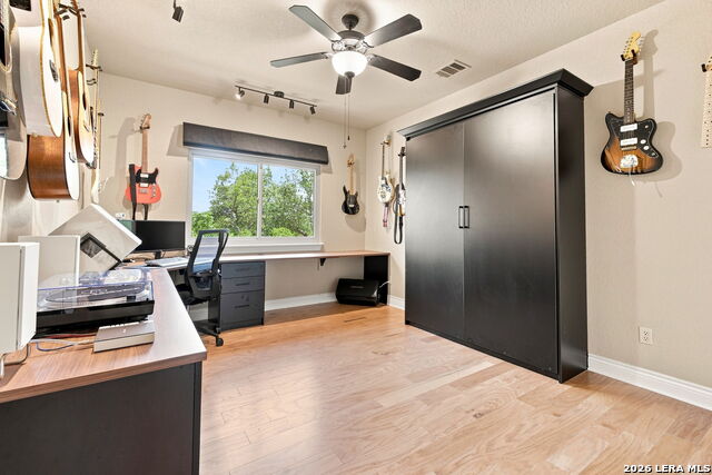 3555 Comal Spgs Property Photo 33