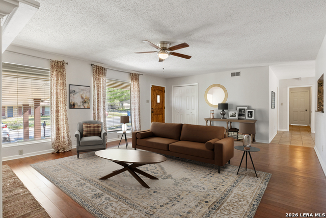 1710 Merriford Ln Property Photo 6