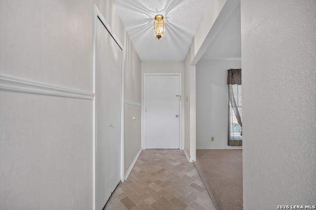 111 Laural Ln Property Photo 5