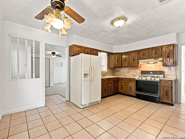 831 Brady Property Photo 6