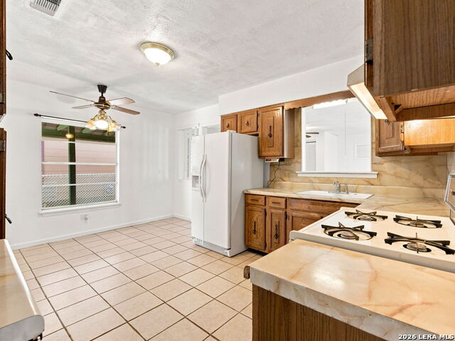 831 Brady Property Photo 8