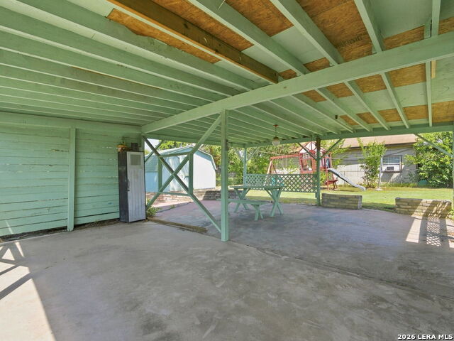 831 Brady Property Photo 17