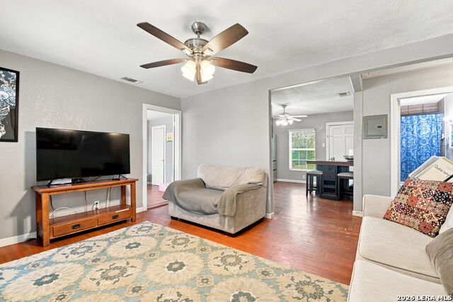 919 W Wildwood Property Photo 6