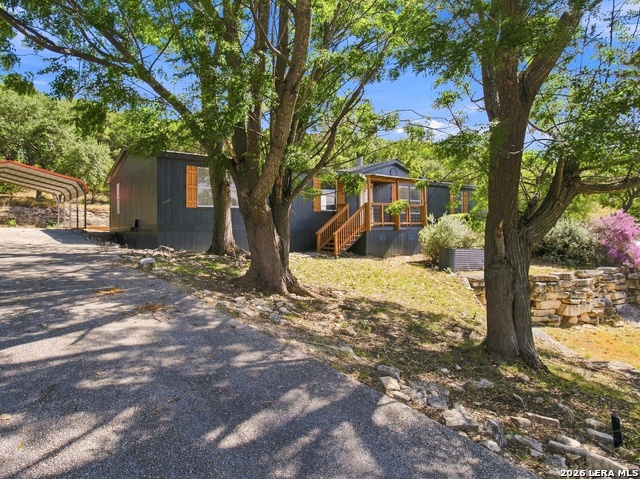 410 Duck Mountain Ln Property Photo 1