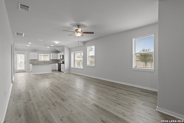 4837 Park Glen Property Photo 6
