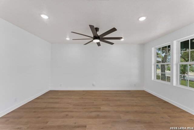 1534 Betty St Property Photo 11