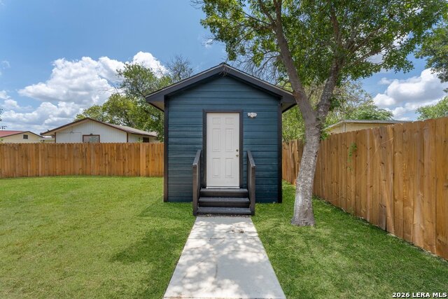 1534 Betty St Property Photo 27