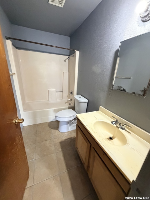 323 Aldama Property Photo 3