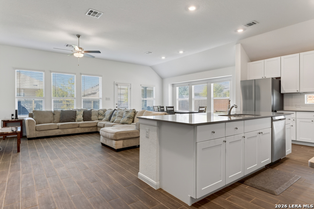 9351 Oxford Shire Property Photo 6