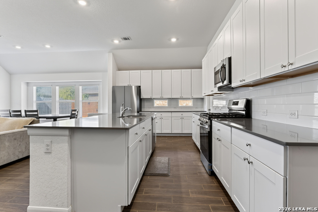 9351 Oxford Shire Property Photo 13
