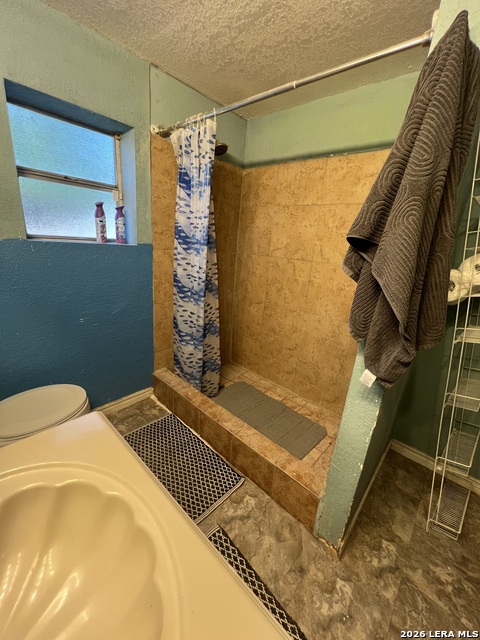 601 Como Property Photo 7