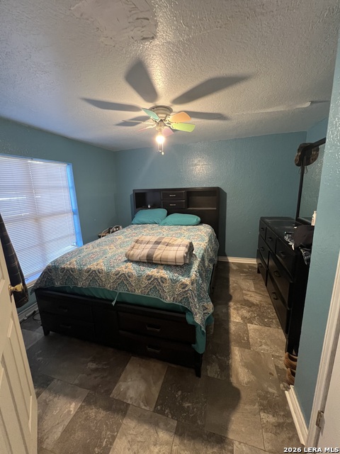 601 Como Property Photo 9