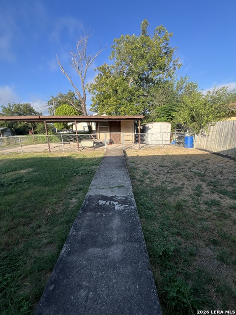 601 Como Property Photo 12