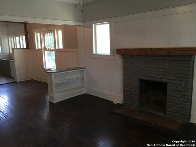 512 E Mulberry Ave Property Photo 4