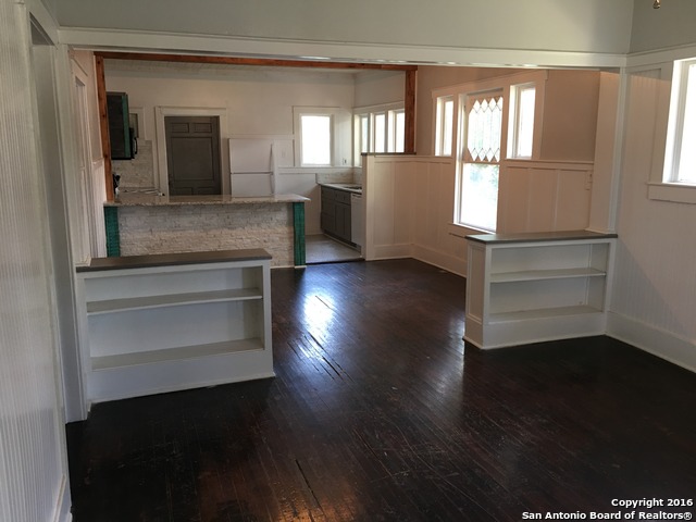 512 E Mulberry Ave Property Photo 6