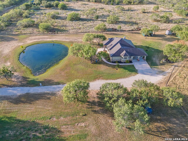230 Casarez Rd Property Photo 5