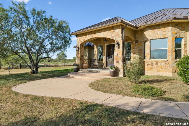 230 Casarez Rd Property Photo 6