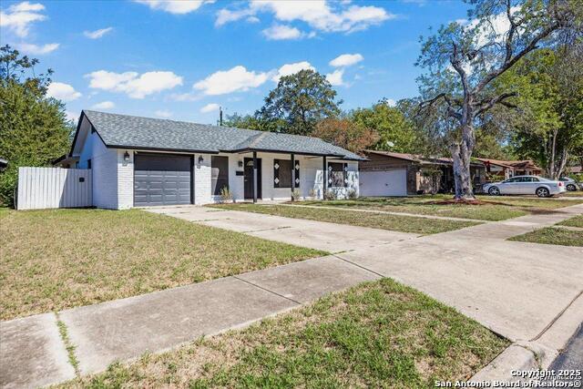 5027 Creekmoor Dr Property Photo 2