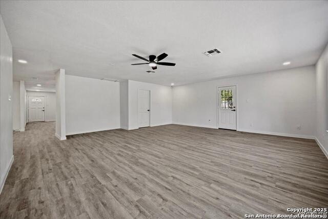 5027 Creekmoor Dr Property Photo 14