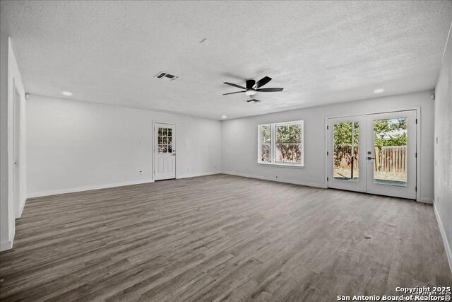 5027 Creekmoor Dr Property Photo 15