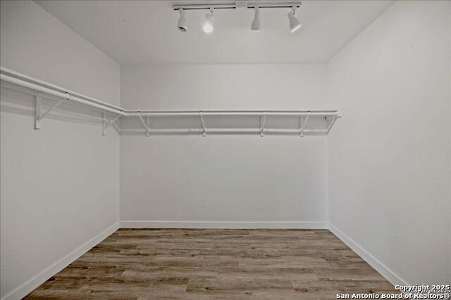 5027 Creekmoor Dr Property Photo 22