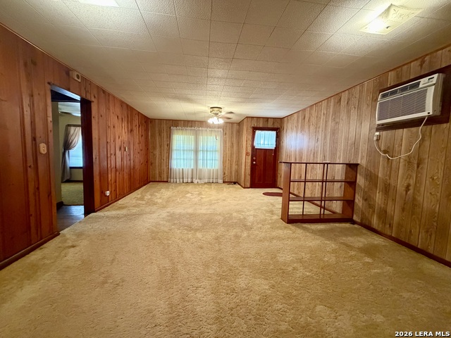 902 N Bond Property Photo 2