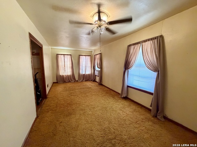 902 N Bond Property Photo 7