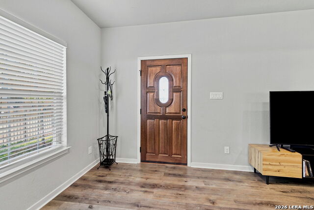 212 W Baylor Property Photo 5