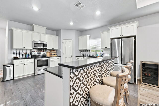 212 W Baylor Property Photo 10
