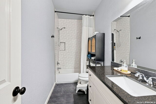 212 W Baylor Property Photo 16
