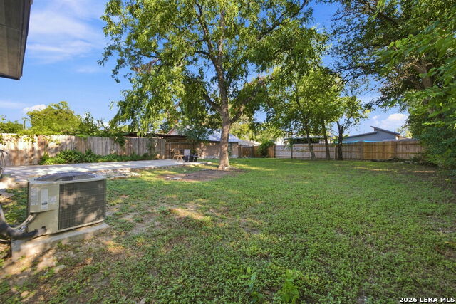 212 W Baylor Property Photo 21