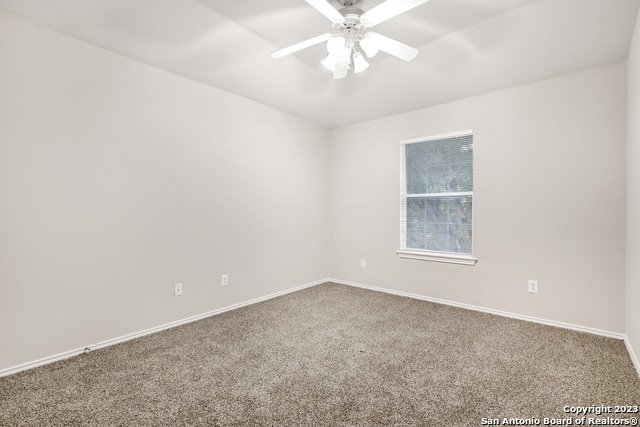 735 Park Pt Property Photo 23