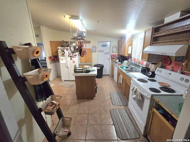 2011 Hickory Way Property Photo 9