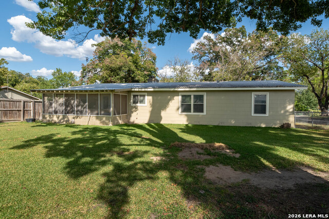 818 Mary Blvd Property Photo 6