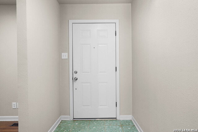 818 Mary Blvd Property Photo 18