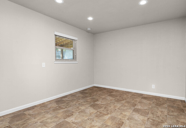 818 Mary Blvd Property Photo 23