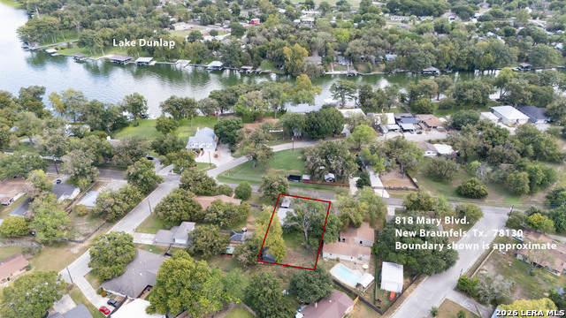 818 Mary Blvd Property Photo 29