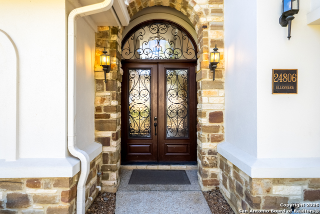 24806 Ellesmere Property Photo 2