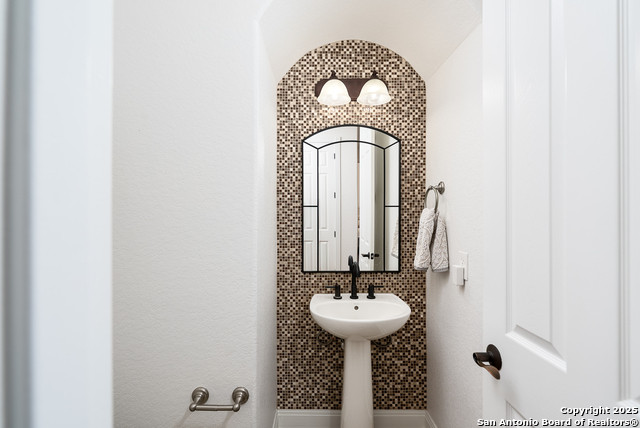 24806 Ellesmere Property Photo 25
