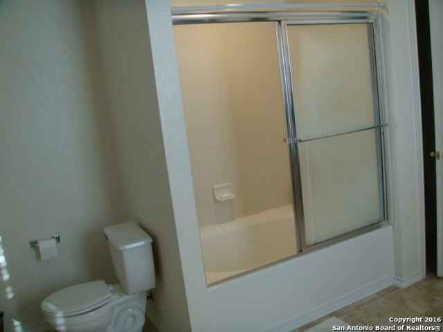 272 Hinge Chase Property Photo 12