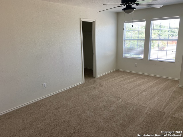 272 Hinge Chase Property Photo 28