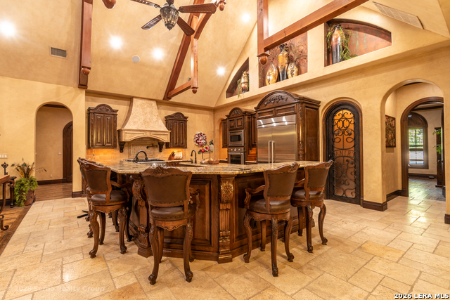 15619 Gray Oak Property Photo 6