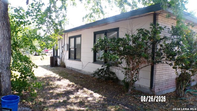 1708 Lucy Ln Property Photo 2